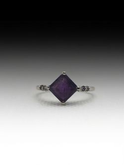 Fancy Cut Amethyst & Diamond 14k White Gold Ring (1.5 dwt)