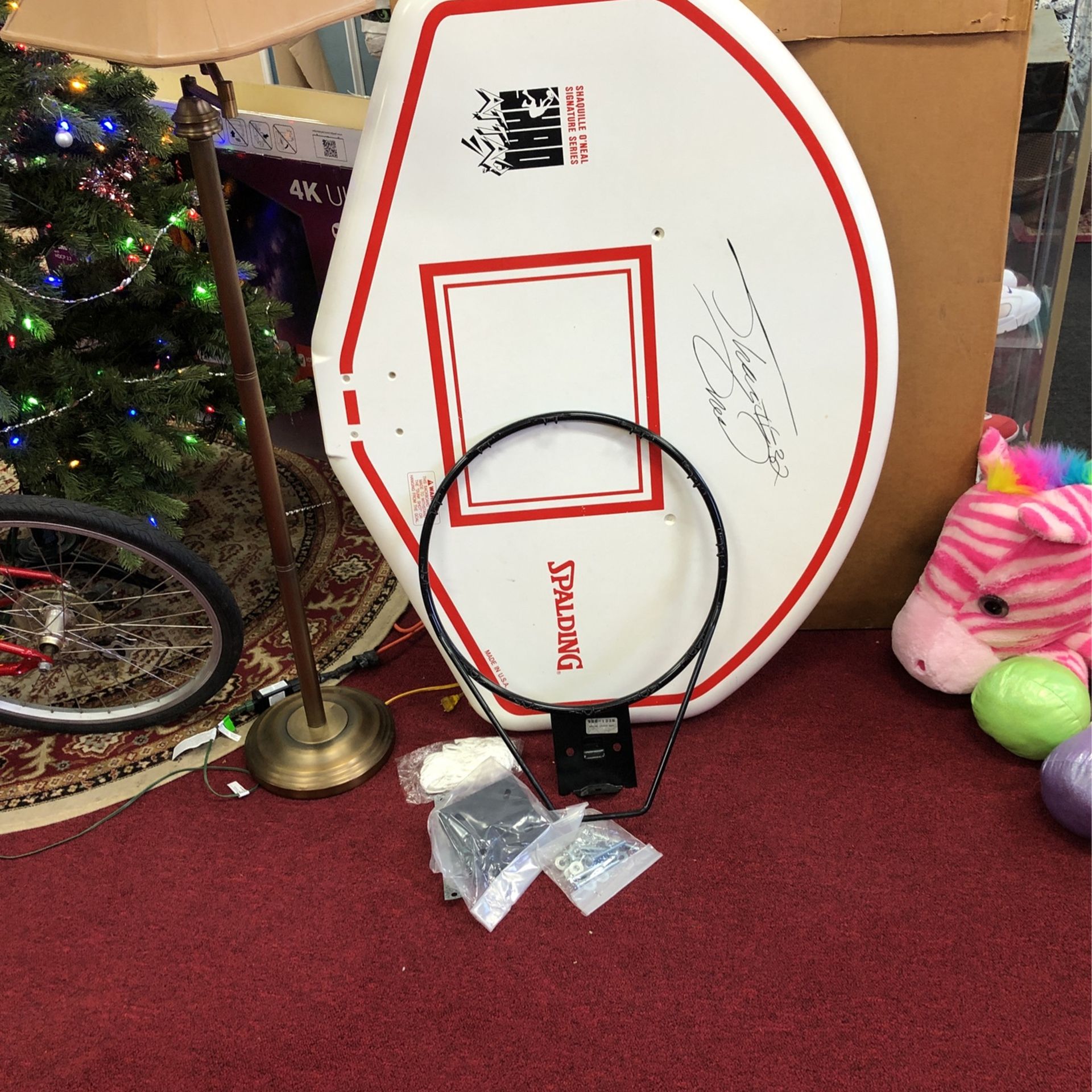 Brand new Spalding basketball hoop $20
