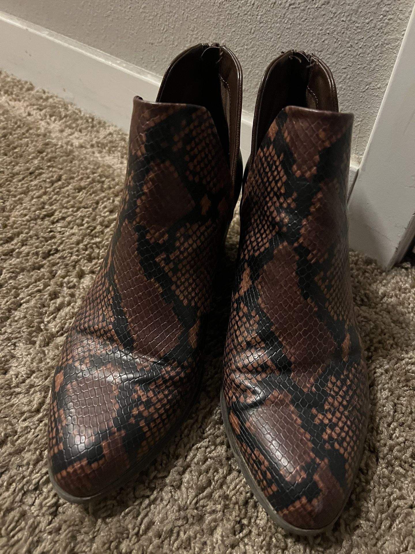 BOOTS