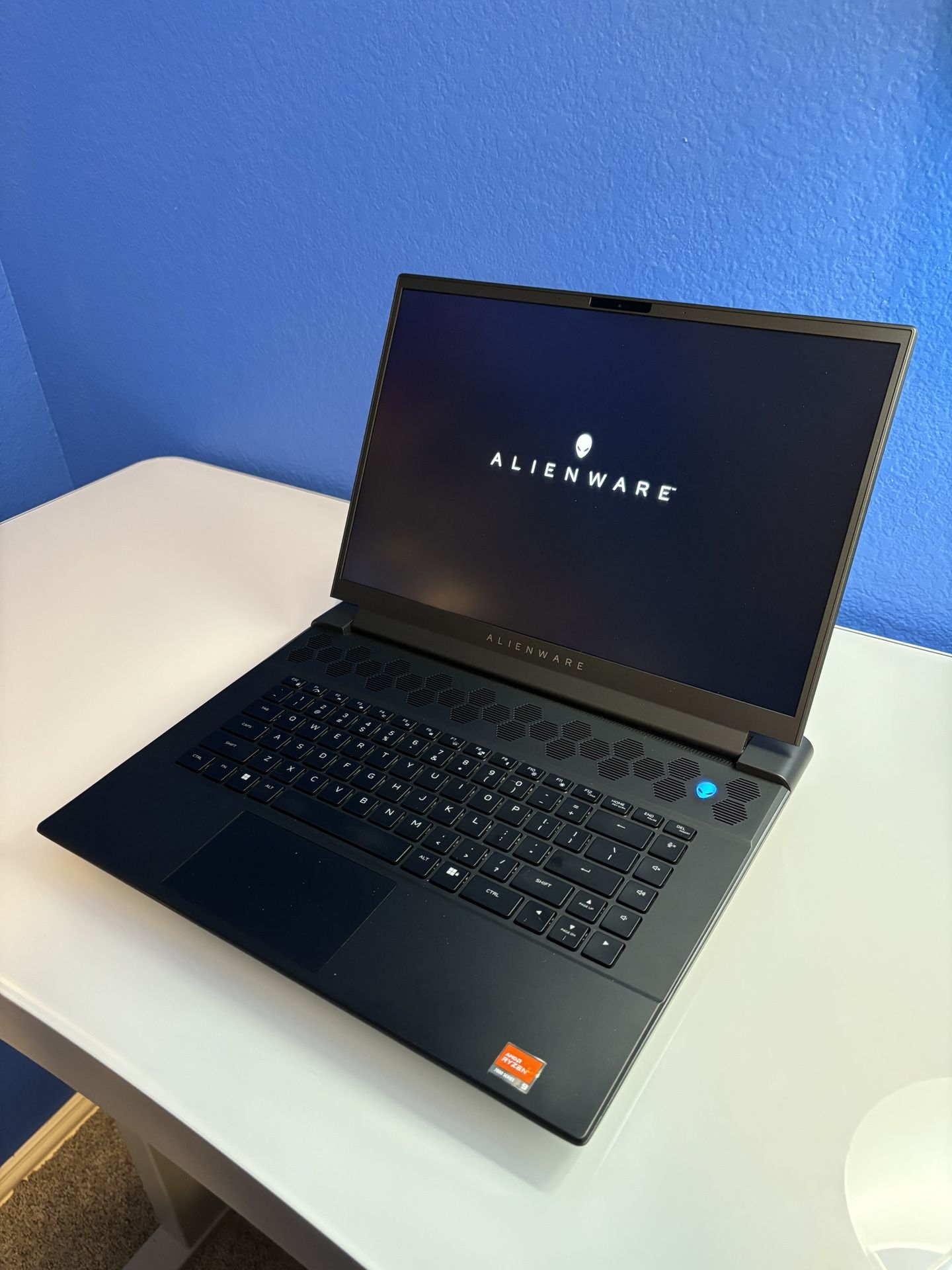 Alienware m16 Ryzen 9 RTX 4080 Gaming Laptop