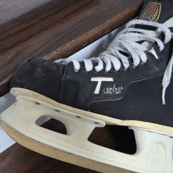 CCM Hockey Ice Skates