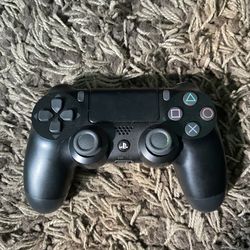 Black PS4 Controller 