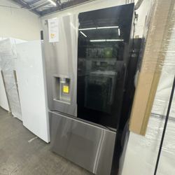 LG 26 cu.ft. SMART Counter Depth MAX & French Door Refrigerator