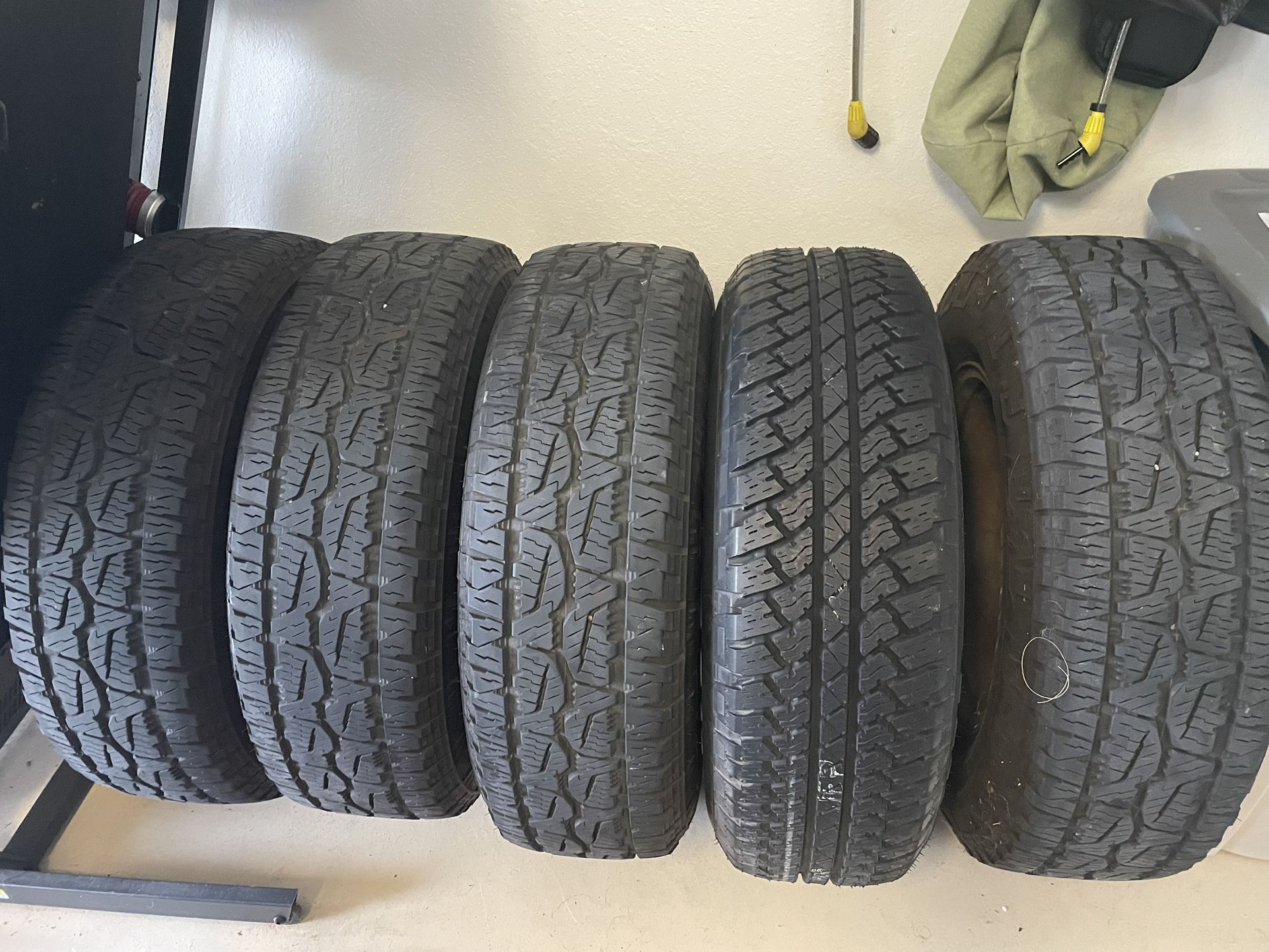 Jeep Tires 255/70/R18