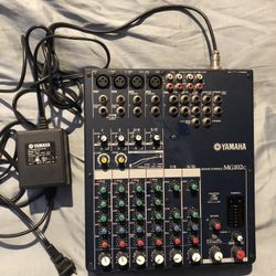YAMAHA MG102C 10 CHANNEL MIXER