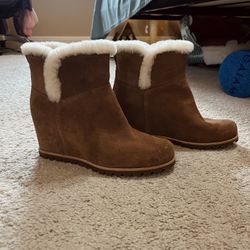 UGGS Seyline Size 7.5
