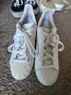 White Superstar Adidas 