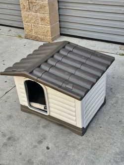 Ferplast dog kennel