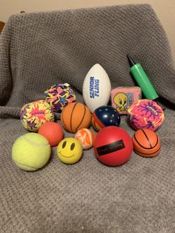 12 Assorted Balls ⚽️ 🏀🏈⚾️