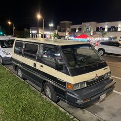 1988 Mitsubishi Van