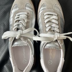 Aldo Size 9 Sneakers In Silver Leather, Gray Suede & White Leather 