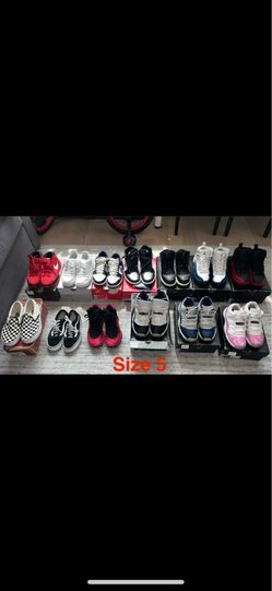Sneakers Size 5