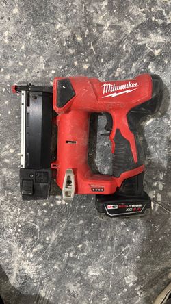 Milwaukee Brad Nailer