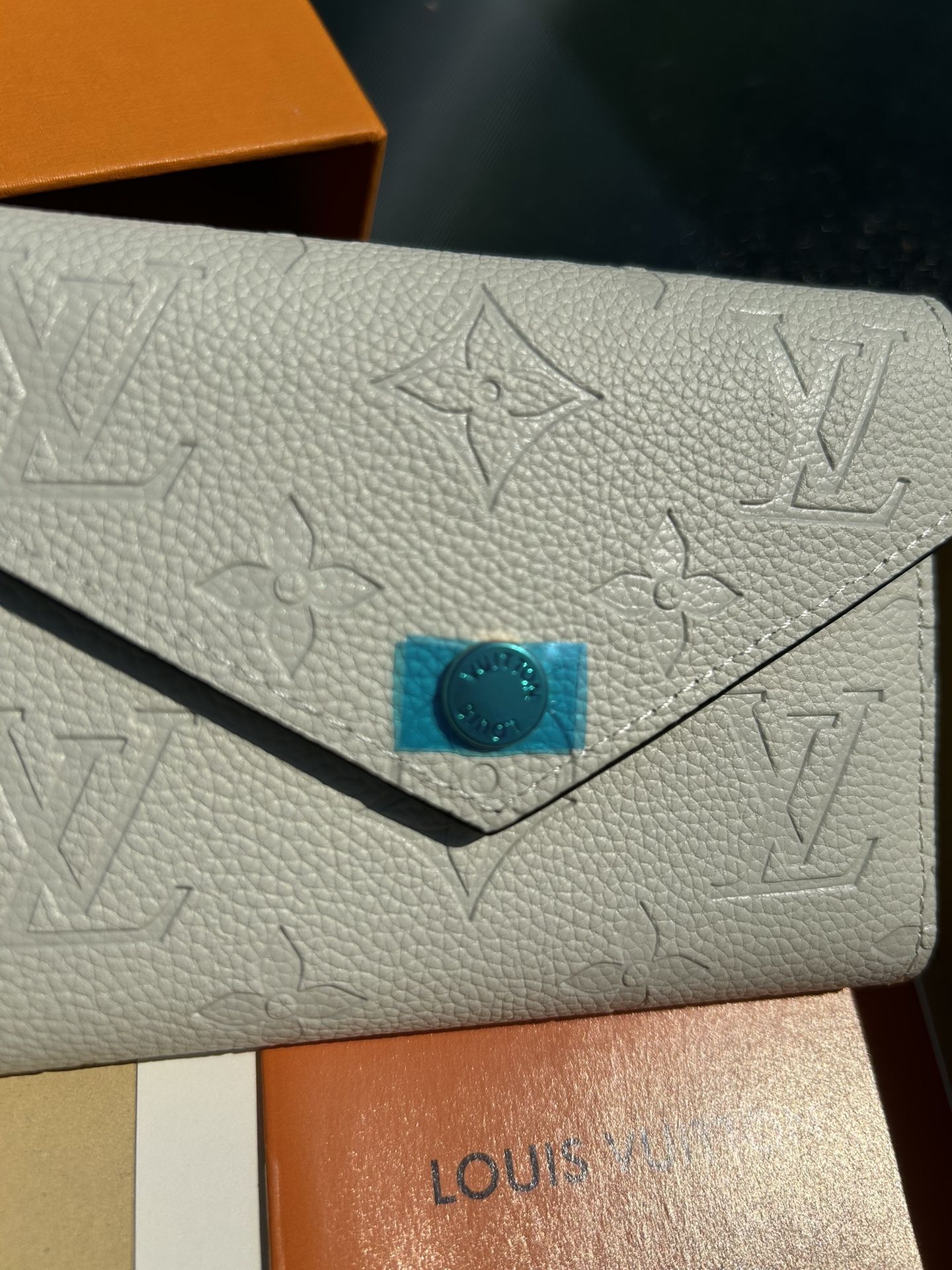 NEW Beige White Luxury Hand Folding Wallet