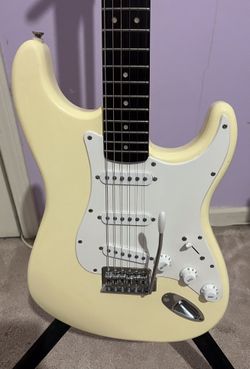 Stratocaster Squire MIC