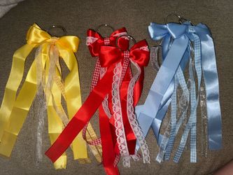 Custom boot bows