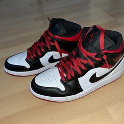 Jordan 1’s Gym Red Black Toe