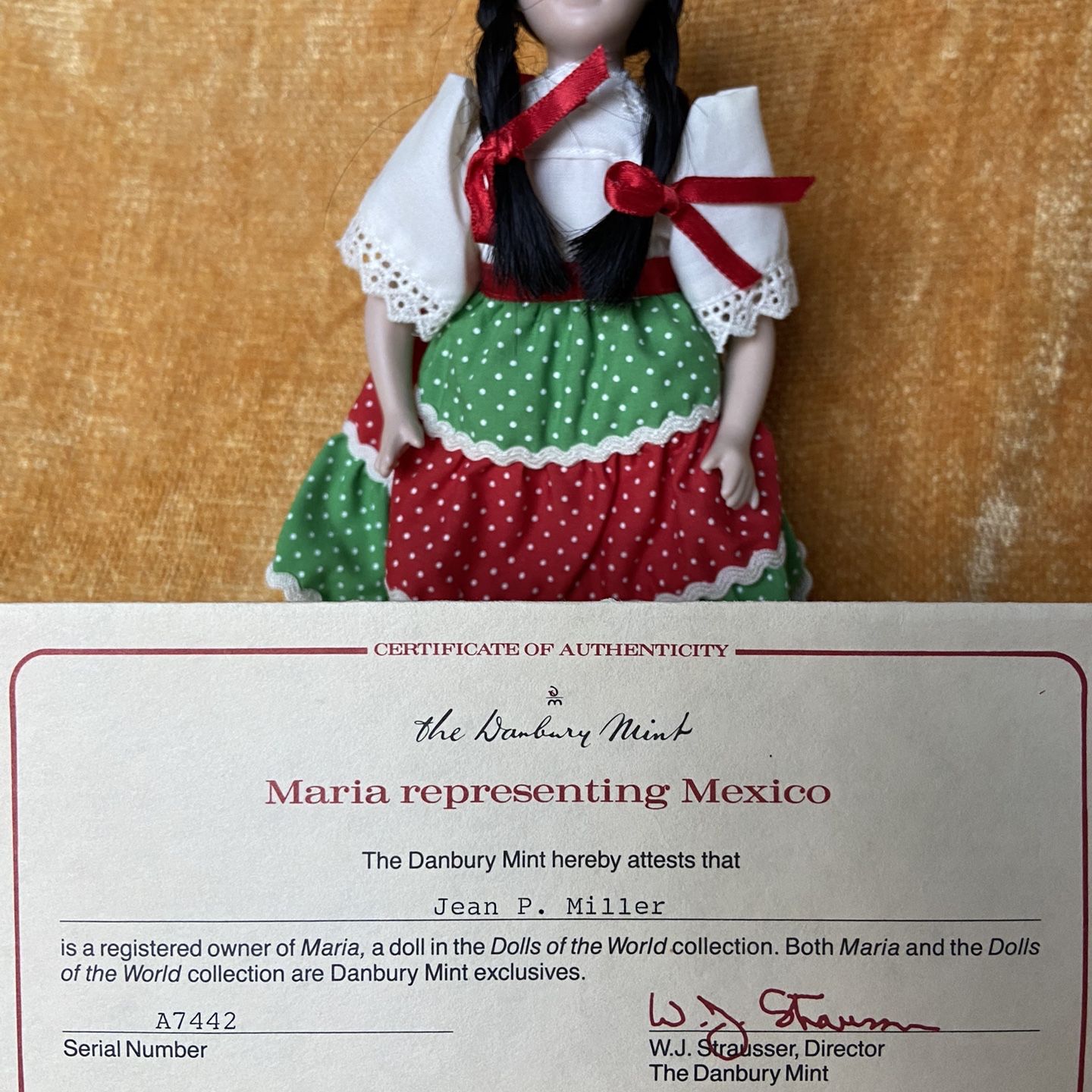 Porcelain Doll, Danbury, Mint Dolls Of The World, Mexico