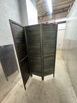 Apirl Folding Room Divider