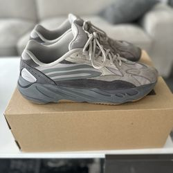 Yeezy Boost 700 V2 “Tephra” SZ 11 (local Pickup/Meet Only)