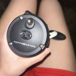 Brand New Bass Pro Shops DepthMaster Line Counter Reel - Right - 5.3:1 - 30 Size