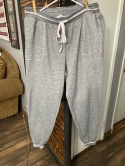 Woman’s Sweats Size 1XL