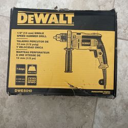 DEWALT 7 Amp 1/2 in. VSR Single Speed Hammer Drill Kit DWE5010 New