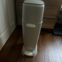 Diaper Genie 