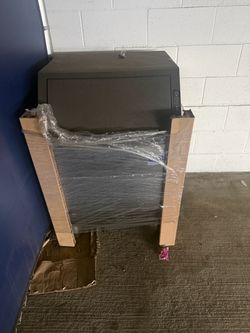 Manitowec Commercial Ice Maker