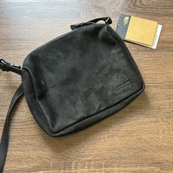 Supreme x TNF Suede Shoulder Bag (Black)