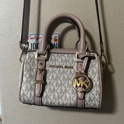 Small Michael Kors bag 