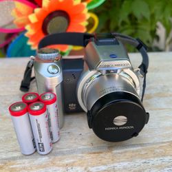 Konica Minolta DiMAGE Z2 Digital Camera