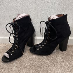Black Lace-up Heels Size 6.5