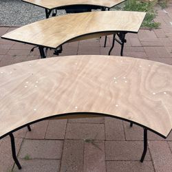 GAMING TABLES/DESKS