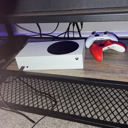 xbox three controllers 