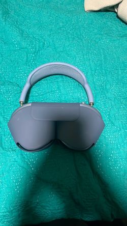 Apple AirPods Max Headphones