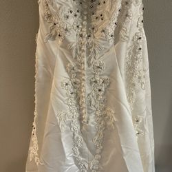 Strapless Wedding Dress 