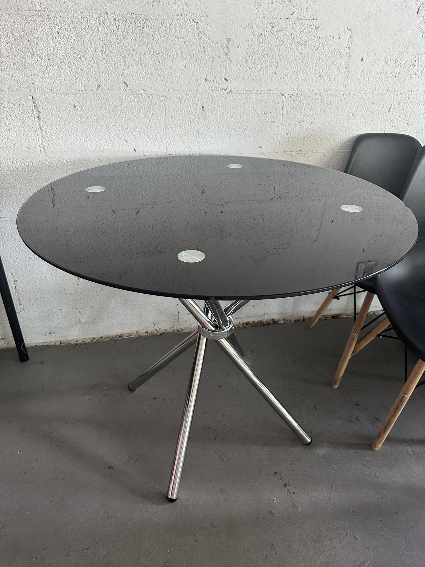 Round Dining Table