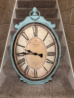 Large Wall Clock Fun Color And Shape. Located in Murray cash/Venmo. Fcfs or hold with Venmo