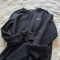Nike Sweater