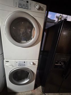 WASHER AND DRYER RUNS PERFECTLY
