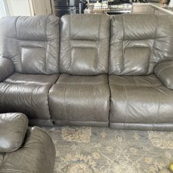 Wurstrow Leather Reclining Set By Ashley’s 