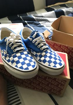 blue low top checkerd vans