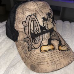 Mickey Mouse hat B8