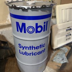 Mobil 16 Gallon Metal Barrel