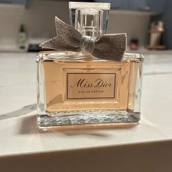 Miss Dior Perfume