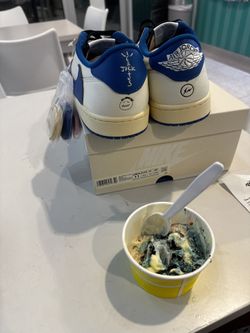 Jordan 1 low Travis scott Fragment