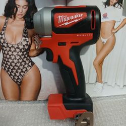 NEW MILWAUKEE M18 BRUSHLESS 1/4 IMPACT DRIVER TOOL 