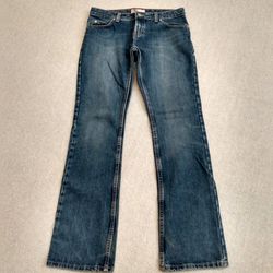 LADIES OLD NAVY LIKE NEW STRAIGHT LEG 5-POCKET BLUE JEANS SIZE 6