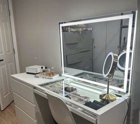 Vanity Mirror